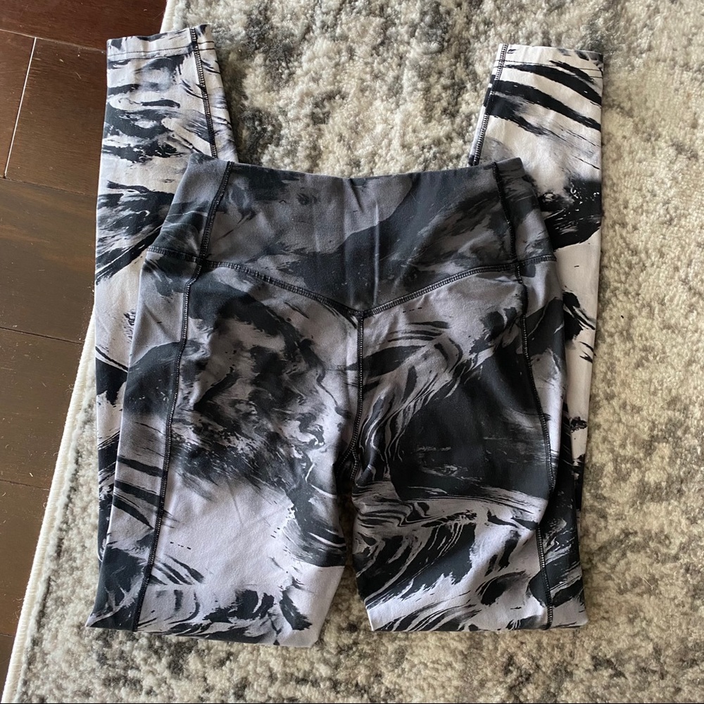 Nike Dri-Fit Marble Ombrè Leggings - Picture 4 of 6
